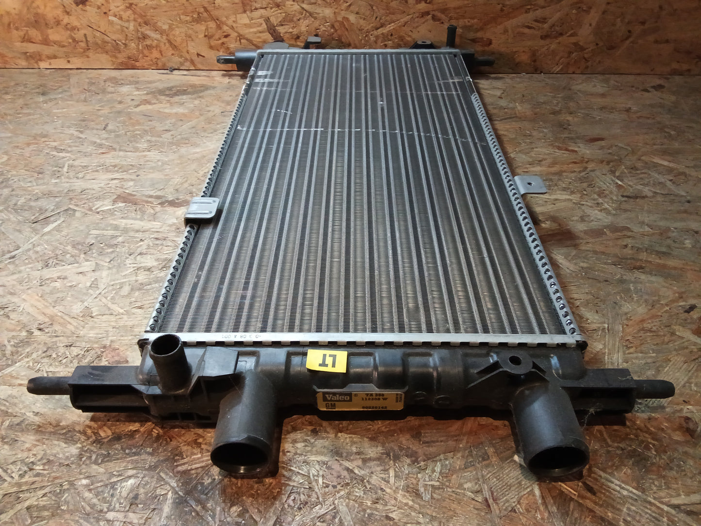 Kadett E 1.2 Wasserkühler original Valeo NOS