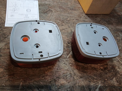 Satz Heckleuchten für KFZ-Anhänger original Hella NEU