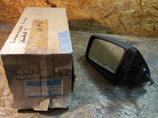 Kadett E Außenspiegel links original GM NEU