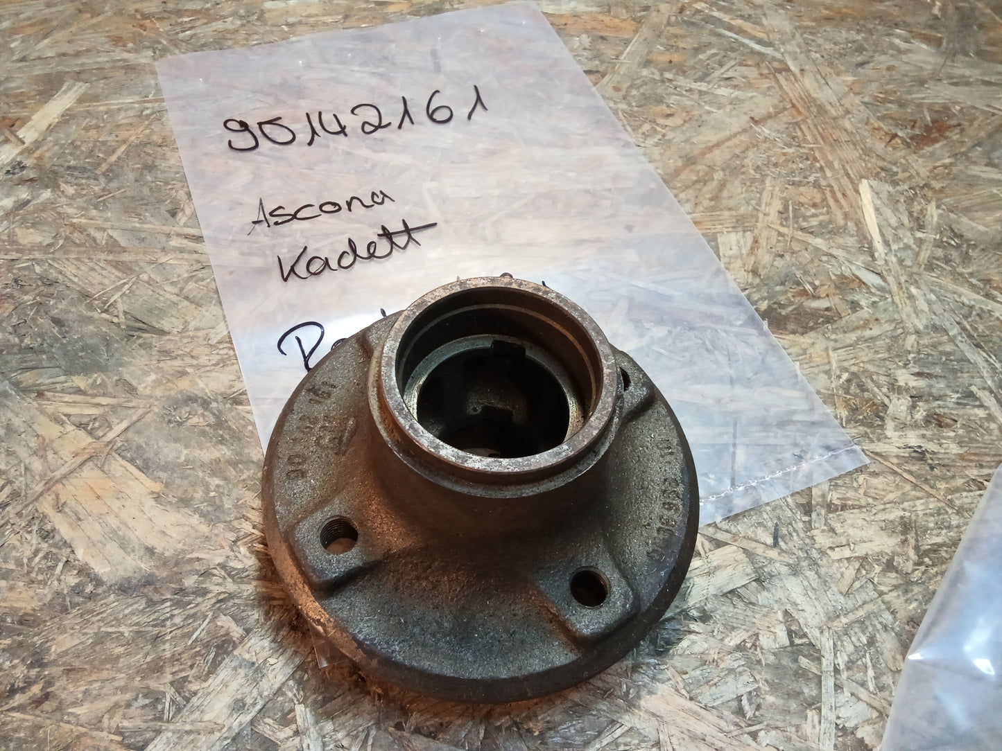Ascona Kadett Radnabe hinten original GM NEU NOS