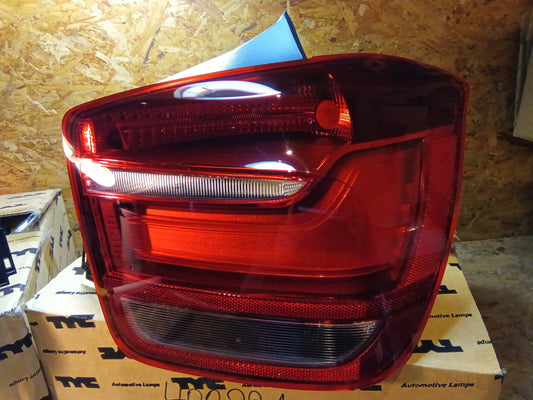 Depo TYC Rückleuchte LED SET dunkel passt für BMW 1er F20 F21 ab 2011-2015