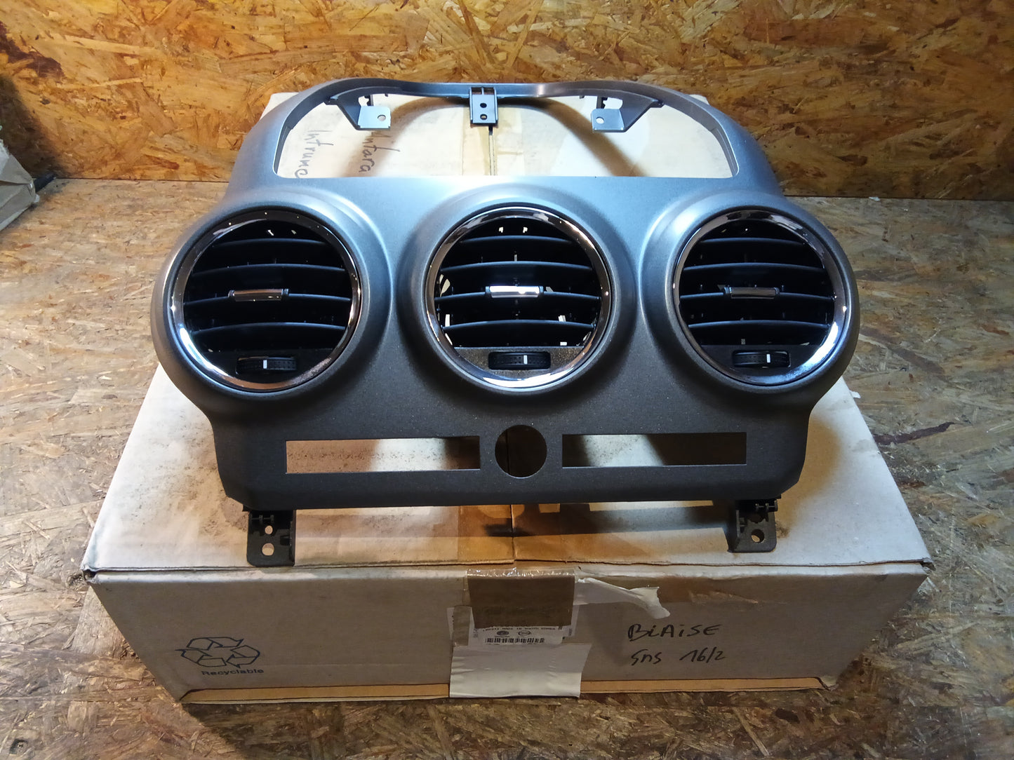 Antara Instrumententafel Mitte original GM NEU