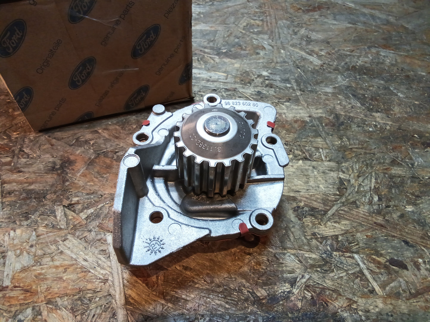 Ford Mondeo, S-Max, Focus Kuga 2.0,2.2D Pumpe Kühlmittel original Ford NEU