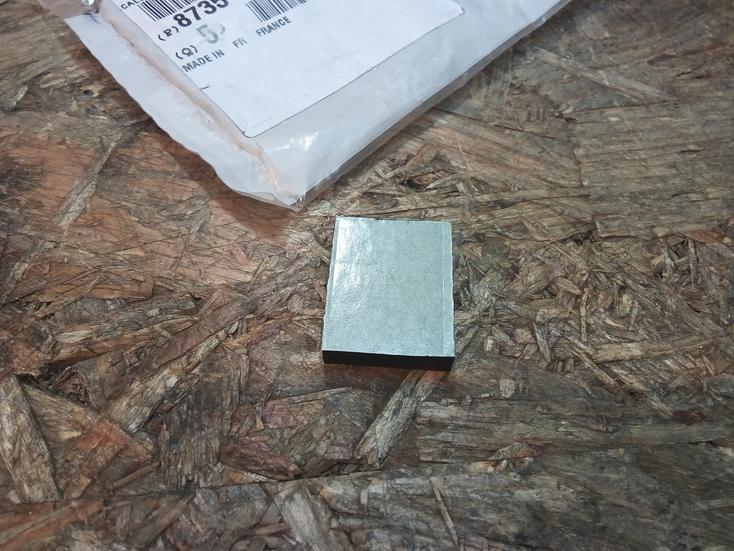 Peugeot Citroen Abstandhalter Windschutzscheibe original PSA NEU