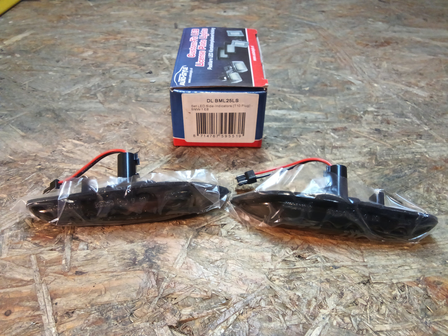 Satz LED Seitenblinker (T10 Plug) passend voor BMW 1 E8x / 3 E46 / 3 E9x / 5 E6x / X1 E84 / X3 E83 - Rauchglas/Smoke