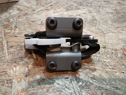 Ford Ranger Scharnier an Rücksitz original Ford NEU