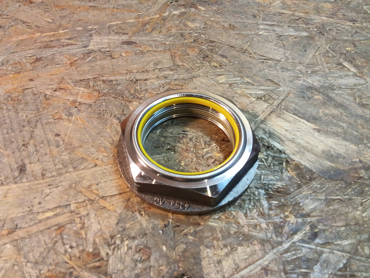 Ford Transit Achsmutter hinten links original Ford NEU