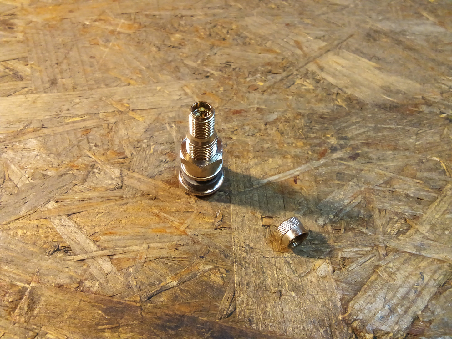 Ford Reifendruckventil NEU