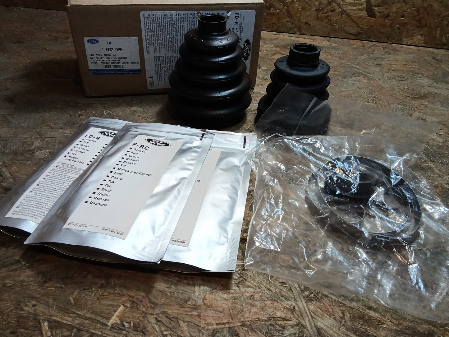 Ford Focus MK3 Manschetten- Satz v.l original Ford NEU