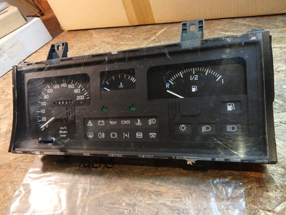 Renault 19 ll B/C53_1.4 Instrumententafel Tacho original Renault GEBRAUCHT MIT LEICHTEN GEBRAUCHSSPUREN