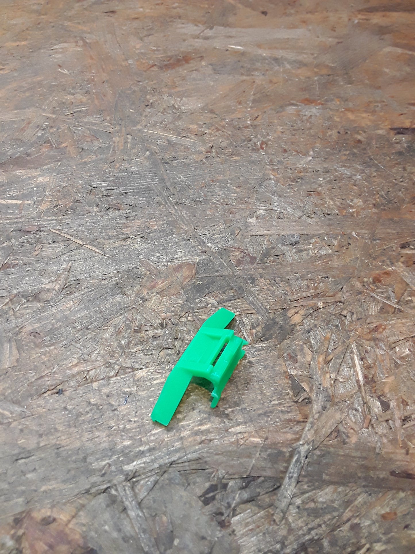 Mitsubishi Pajero/ Triton Clip an Abflussleiste/  Regenrinne original Mitsubishi NEU