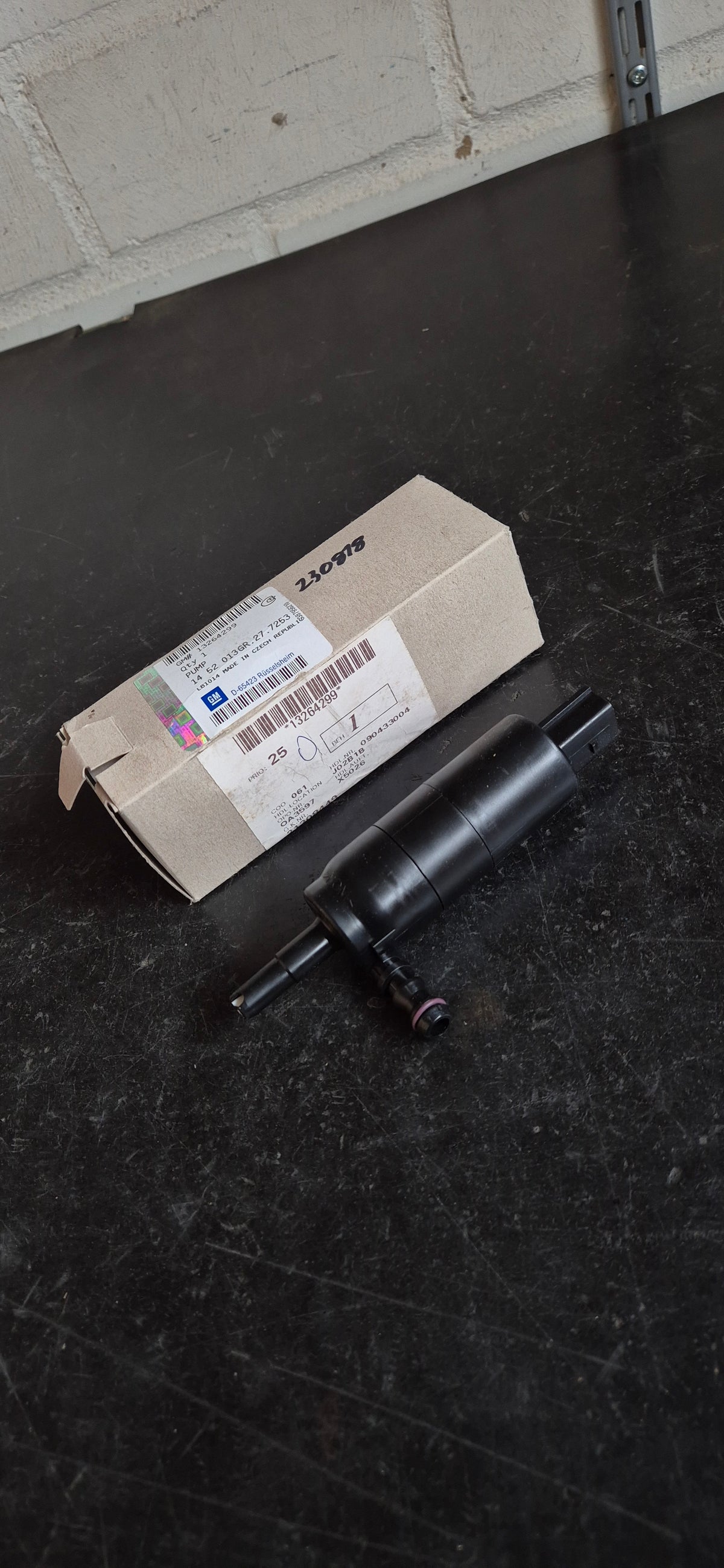 Waschwasserpumpe Astra, Zafira, Cascada Original GM Neu