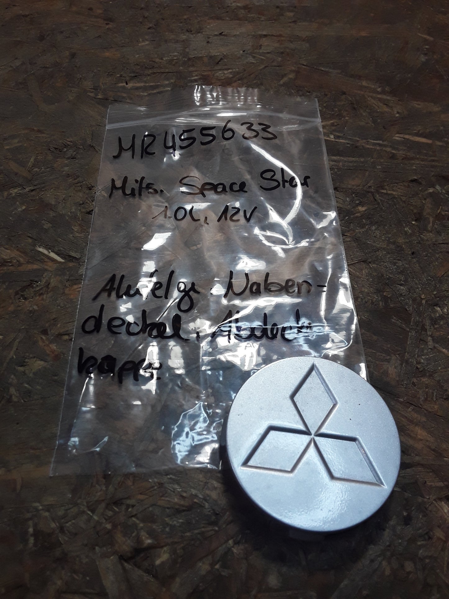 Mitsubishi Space Star 1.0l Alufelgen Nabendeckel Abdeckkappe original Mitsubishi NEU