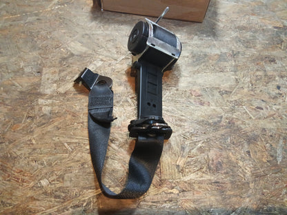 Astra H 5-Türig Sicherheitsgurt vorne links original GM Opel NEU