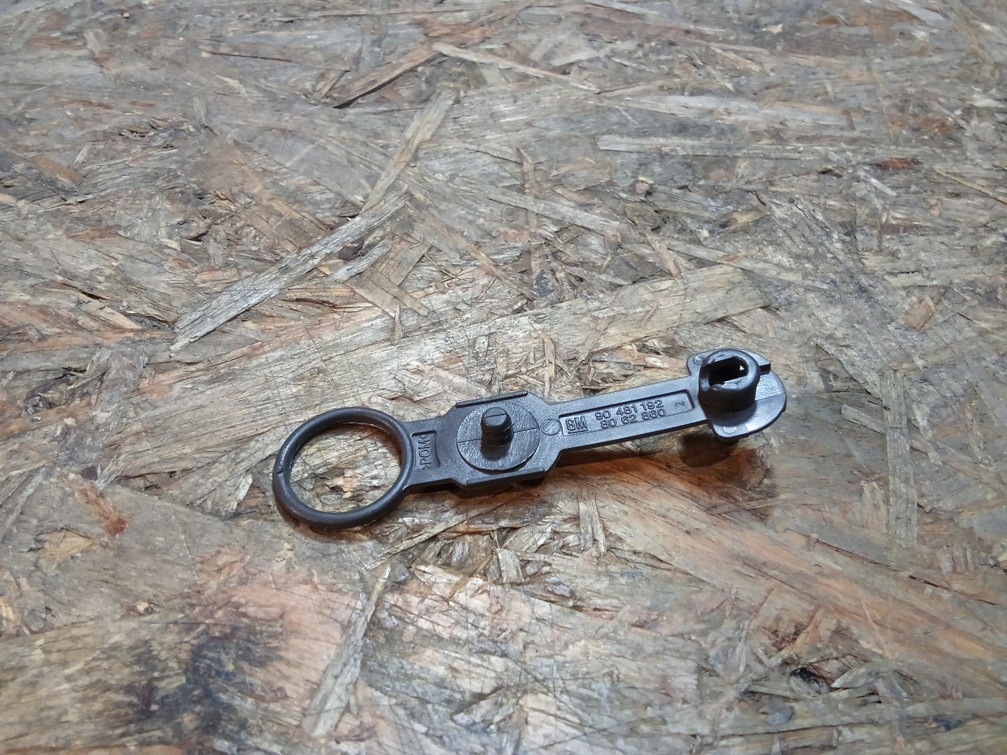 Corsa Clip Ladeboden Clip original GM NEU