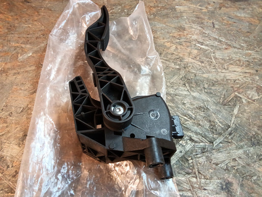 Opel Meriva A 1.7 CDTi Gaspedal original GM NEU