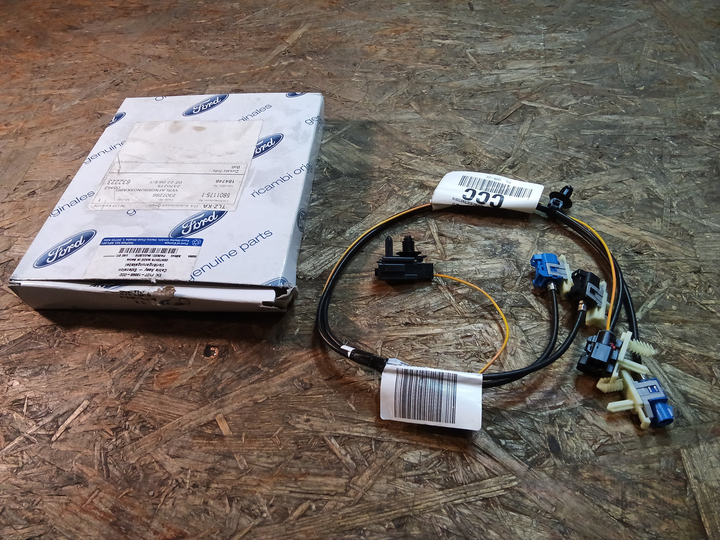 Ford C-Max BJ 15-19 Verlängerung Radioantenne original Ford NEU