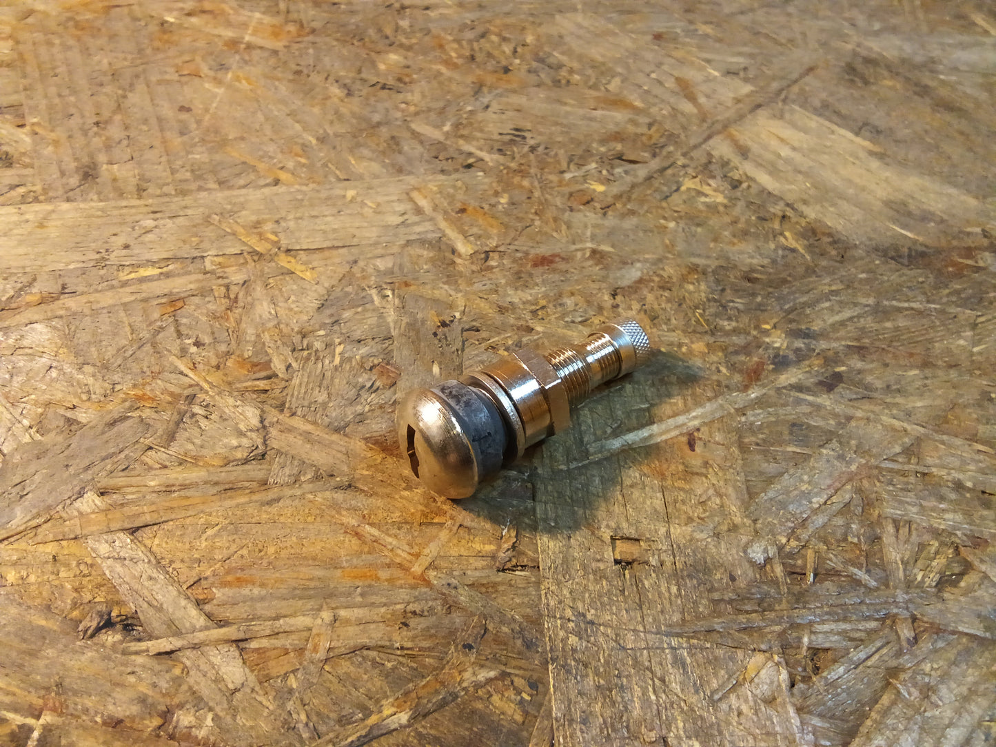 Ford Reifendruckventil NEU