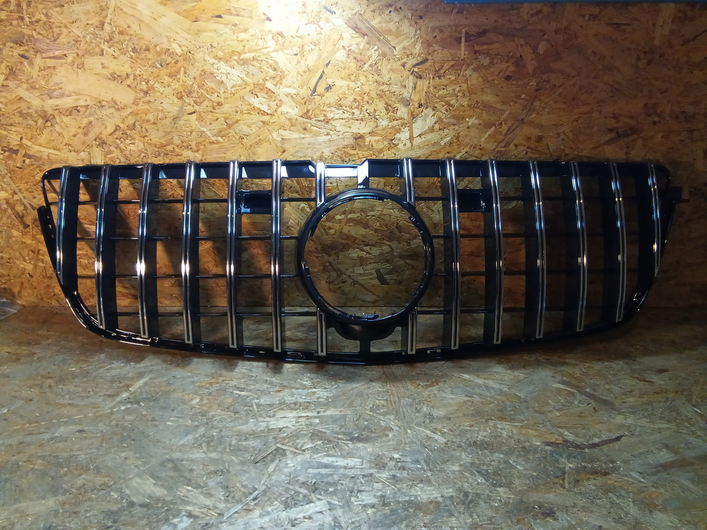 Sport Grill GT Chrom Kamera für Mercedes GL-Klasse X166 Pre-Facelift 2012-2015 Panamericana