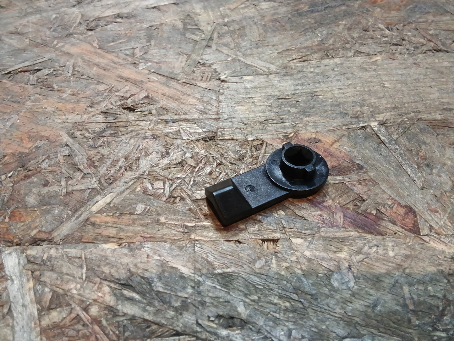 Vectra A Clip -Unterteil Fach Erste-Hilfe schwarz (66mm lang) original GM NEU