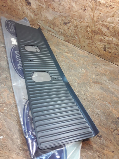 Ford Sierra Bj 82-86 Rückwandblech unten / Stoßfänger original Ford NEU