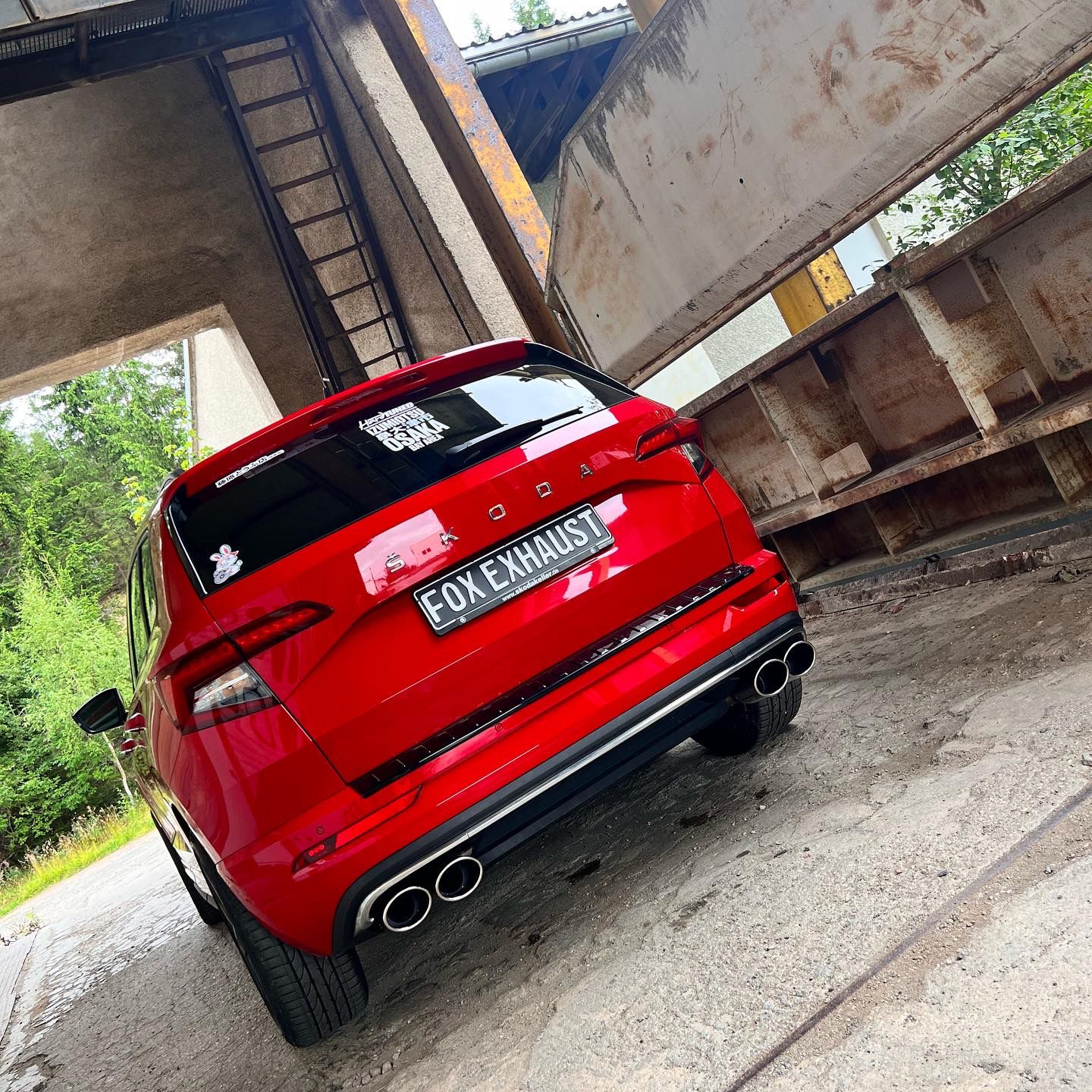 Skoda Karoq 4x4 Endschalldämpfer Ausgang rechts/links und Vorschalldämpfer - 2x115x85 Typ 32 rechts/links