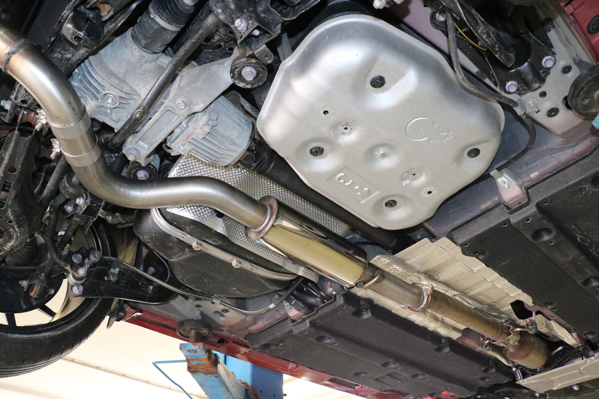 Toyota Yaris P21 GR Vorschalldämpfer