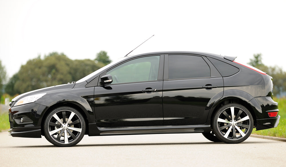 Ford Focus 2 Rieger Seitenschweller  rechts, mit Schacht, mit Ausschnitt, ABS, 
inkl. Montagezubehör, Alugitter