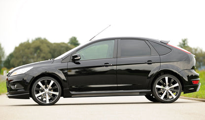 Ford Focus 2 Rieger Seitenschweller  rechts, mit Schacht, mit Ausschnitt, ABS, 
inkl. Montagezubehör, Alugitter