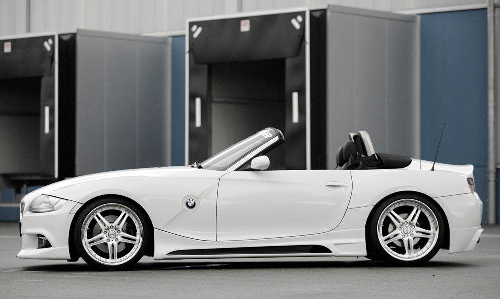 BMW Z4 (E85) Rieger Spoilerstoßstange    mit Aussparung für NSW, ABS, für Fzg. mit Scheinwerferreinigungsanlage, 
inkl. Alugitter, Montagezubehör, ABE