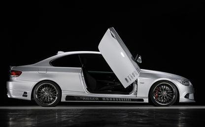 BMW 3er E92 Rieger Spoilerstoßstange    ABS, für Fzg. mit Einparkhilfe (PDC), Scheinwerferreinigungsanlage, 
inkl. Alugitter, Montagezubehör, ABE