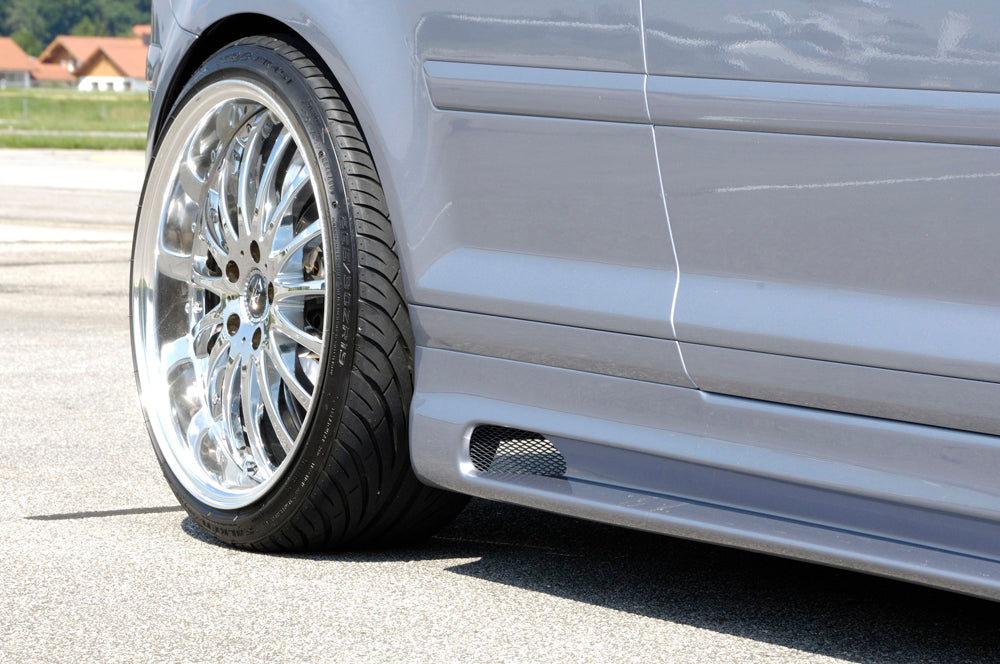 Audi A3 (8P) Rieger Seitenschweller  rechts, mit Schacht, mit Ausschnitt, ABS, für Fzg. mit S-Line Exterieur und ohne S-Line Exterieur, 
inkl. Alugitter, Montagezubehör, Gutachten