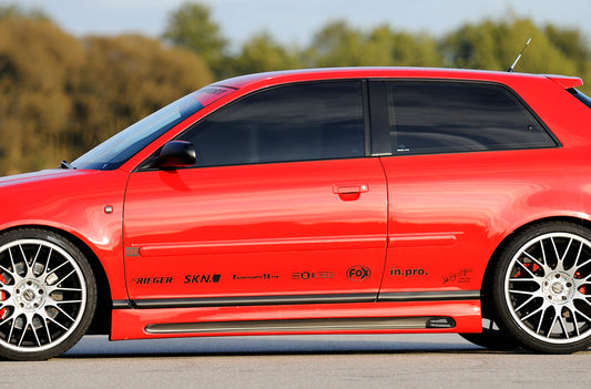 Audi A3 (8L) Rieger Seitenschweller    links, mit Schacht, mit Ausschnitt, ABS, Carbon-Look, 
inkl. Alugitter, Montagezubehör, ABE