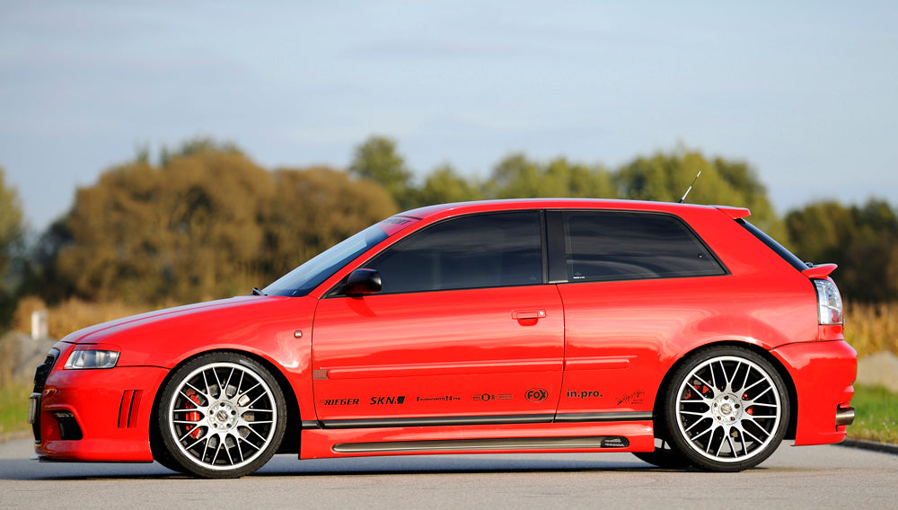 Audi A3 (8L) Rieger Seitenschweller    rechts, mit Schacht, mit Ausschnitt, ABS, Carbon-Look, 
inkl. Alugitter, Montagezubehör, ABE