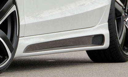 Audi A4 (B8/B81) Rieger Seitenschweller  links, mit Schacht, mit Ausschnitt, ABS, Carbon-Look, für Fzg. mit S-Line Exterieur und ohne S-Line Exterieur, 
inkl. Montagezubehör, Alugitter, Gutachten