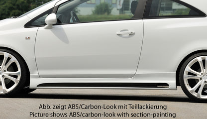 Opel Corsa D Rieger Seitenschweller  links, mit Schacht, mit Ausschnitt, ABS, Carbon-Look, 
inkl. Montagezubehör, Alugitter