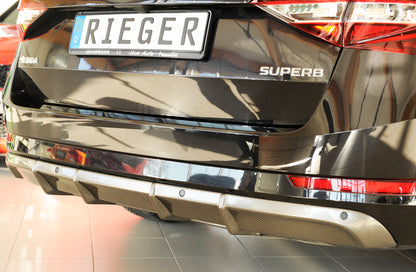 Skoda Superb III (3T/3V) Rieger Heckeinsatz ohne Aussparung für Endrohrblenden ABS, Carbon-Look, für Fzg. mit Einparkhilfe (PDC), 
inkl. Montagezubehör, Gutachten