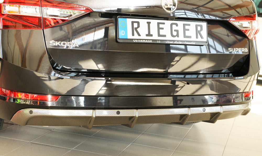 Skoda Superb III (3T/3V) Rieger Heckeinsatz ohne Aussparung für Endrohrblenden ABS, Carbon-Look, für Fzg. mit Anhängekupplung, Einparkhilfe (PDC), 
inkl. Montagezubehör, Gutachten