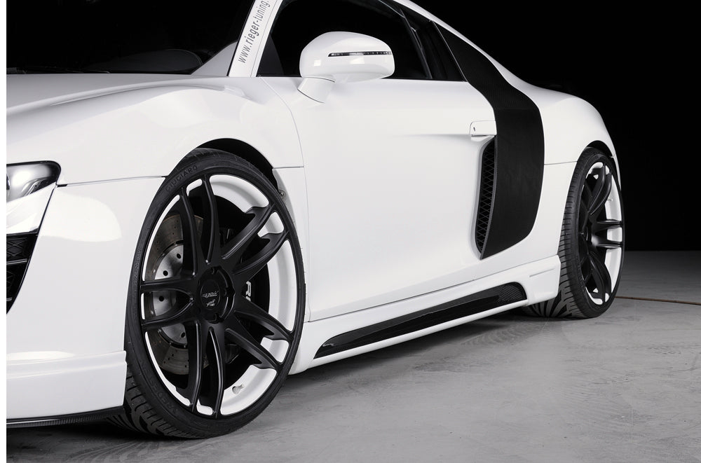 Audi R8 (42) Rieger Seitenschweller  rechts, mit Schacht, mit Ausschnitt, ABS, Carbon-Look, 
inkl. Alugitter, Montagezubehör, Gutachten