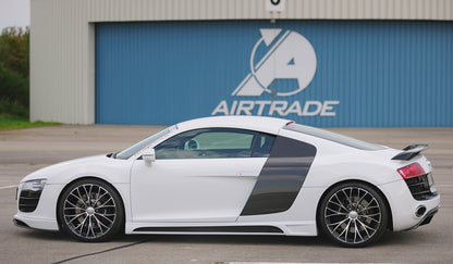 Audi R8 (42) Rieger Seitenschweller  rechts, mit Schacht, mit Ausschnitt, ABS, Carbon-Look, 
inkl. Alugitter, Montagezubehör, Gutachten