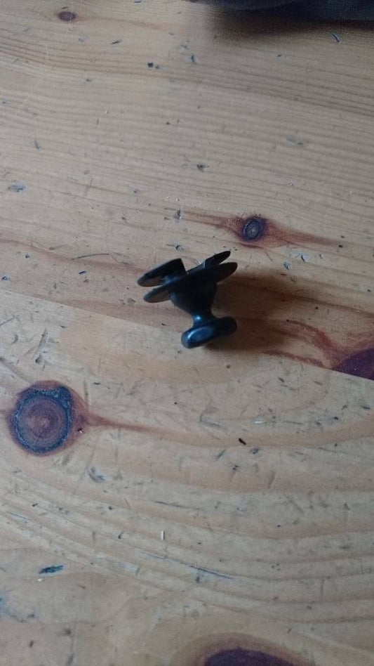 Kadett E Clip Oberteil Rückwand innen neu original GM