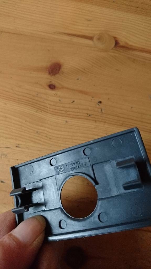 Astra F Schloß Deckel Handschuhfach neu original GM