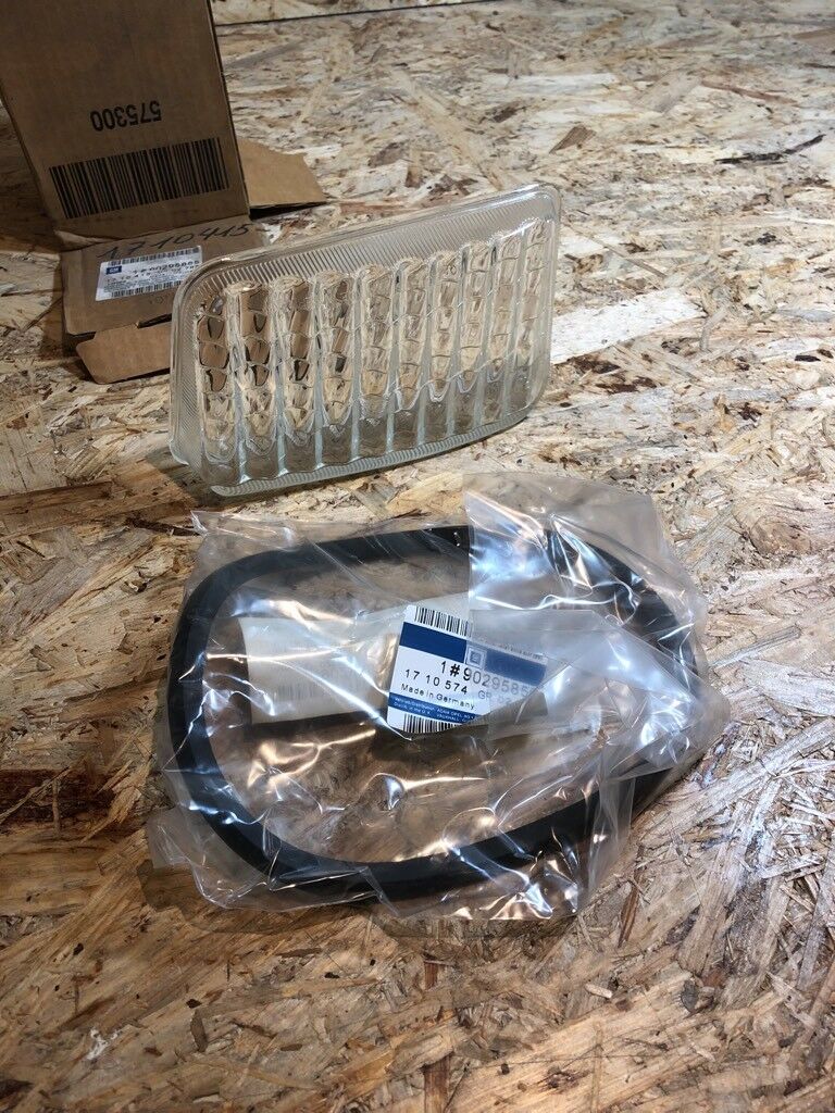 Opel Omega A Nebelscheinwerfer Glas rechts neu Original GM
