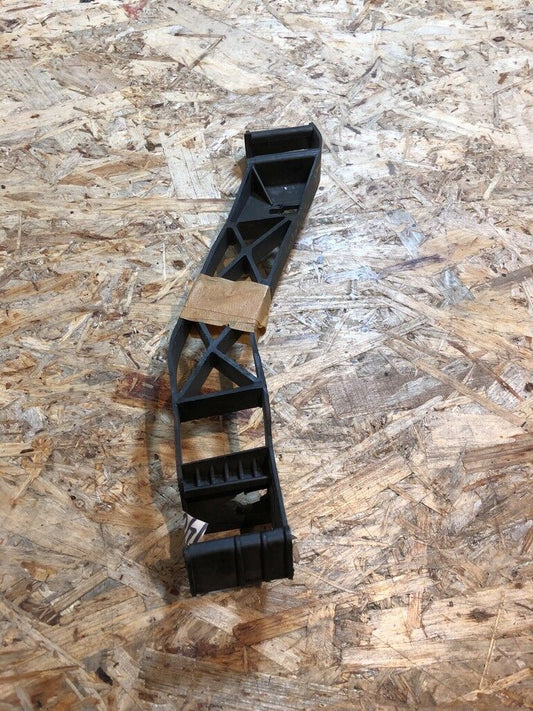 Opel Omega A Caravan Gleitstuck hinter rechts NEU Original GM