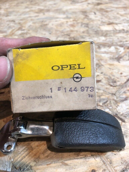 Opel Rekord C Caravan 3-Tür Schanier ausstellfenster NEU Original