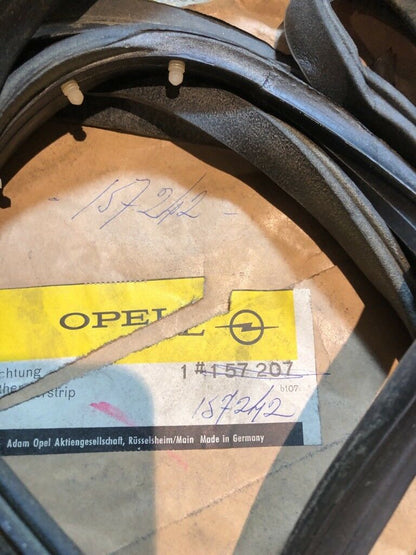 Opel Ascona A Fenster Dichtung vorne rechts neu  Original GM