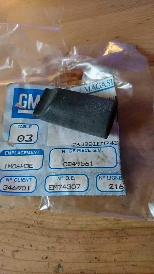 Kadett E Tülle Wasserablauf Saugrohr neu original GM