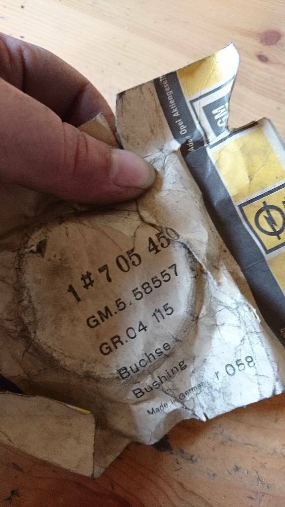 Opel Youngtimer Oldtimer Buchse neu original GM 705450