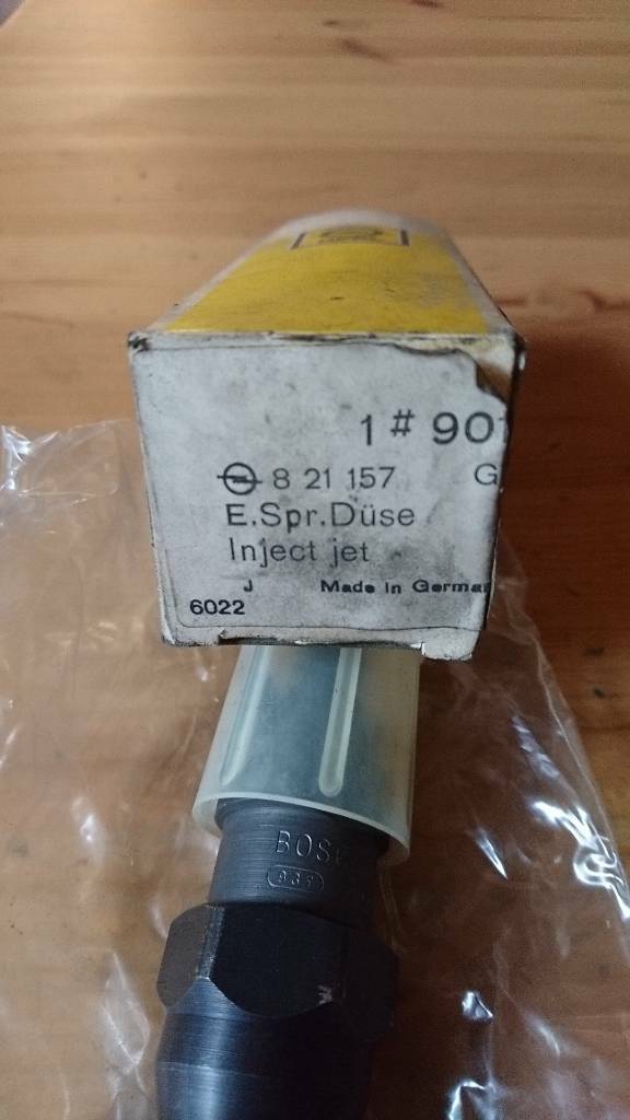 Original GM Opel Einspritzdüse Kadett D E Ascona C Neu