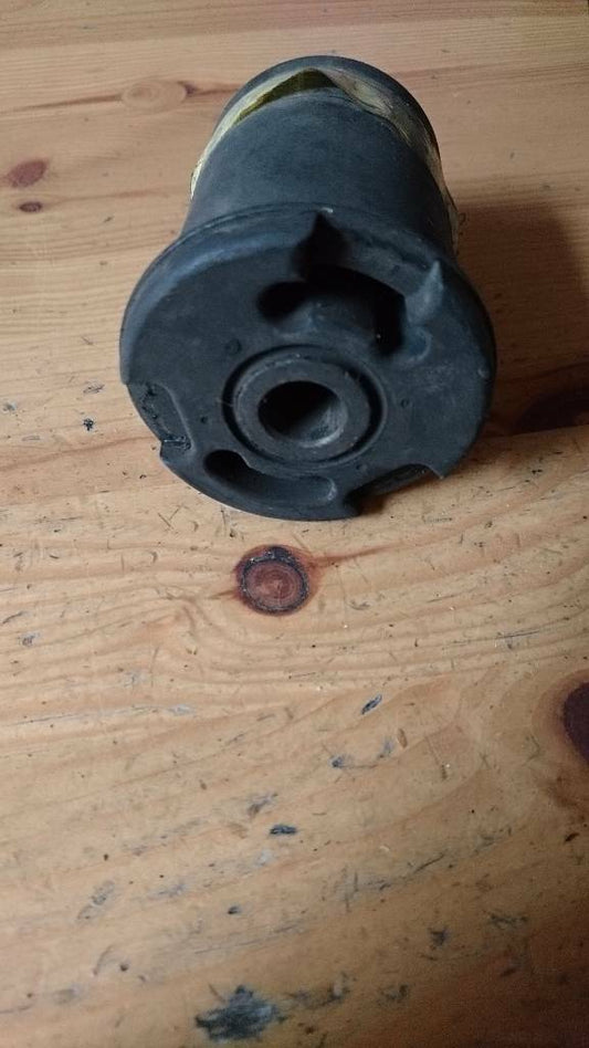 Opel Youngtimer Oldtimer Lager Buchse neu original GM 90092641